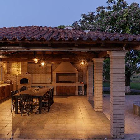Country Villa Verde - 2Floor Family Home Kouramaditika ภายนอก รูปภาพ